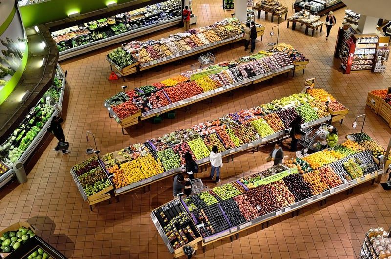 How Are Direct-to-Consumer Brands Challenging Retail Giants?
